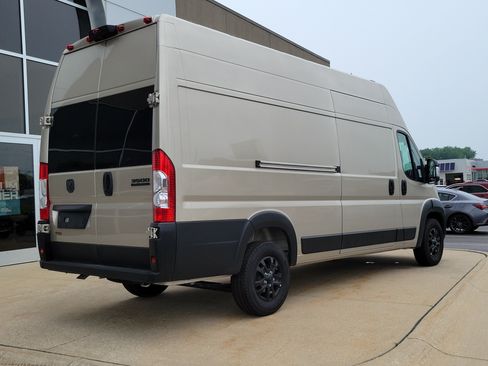 Used 2026 RAM ProMaster 3500 w/ Quick Order Package 22G SLT FWD image 4