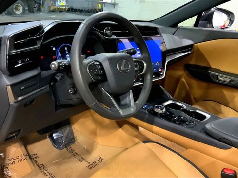 Certified 2023 Lexus RZ 450e Premium image 18