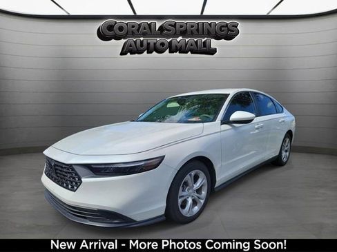 Used 2025 Honda Accord LX image 2