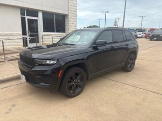 Used 2023 Jeep Grand Cherokee Altitude AWD/4WD video 1