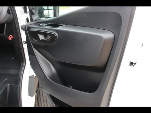 Used 2025 Mercedes-Benz Sprinter 2500 image 16