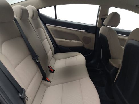 Used 2020 Hyundai Elantra SEL w/ Winter Weather Package FWD image 19