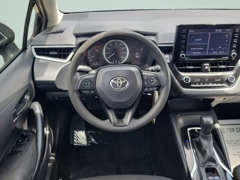 Used 2022 Toyota Corolla LE FWD image 10