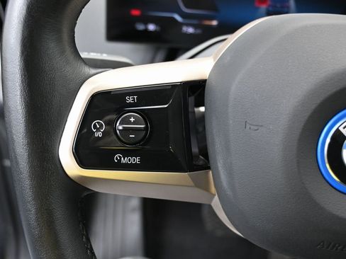 Used 2022 BMW iX xDrive50 w/ Sport Package image 19