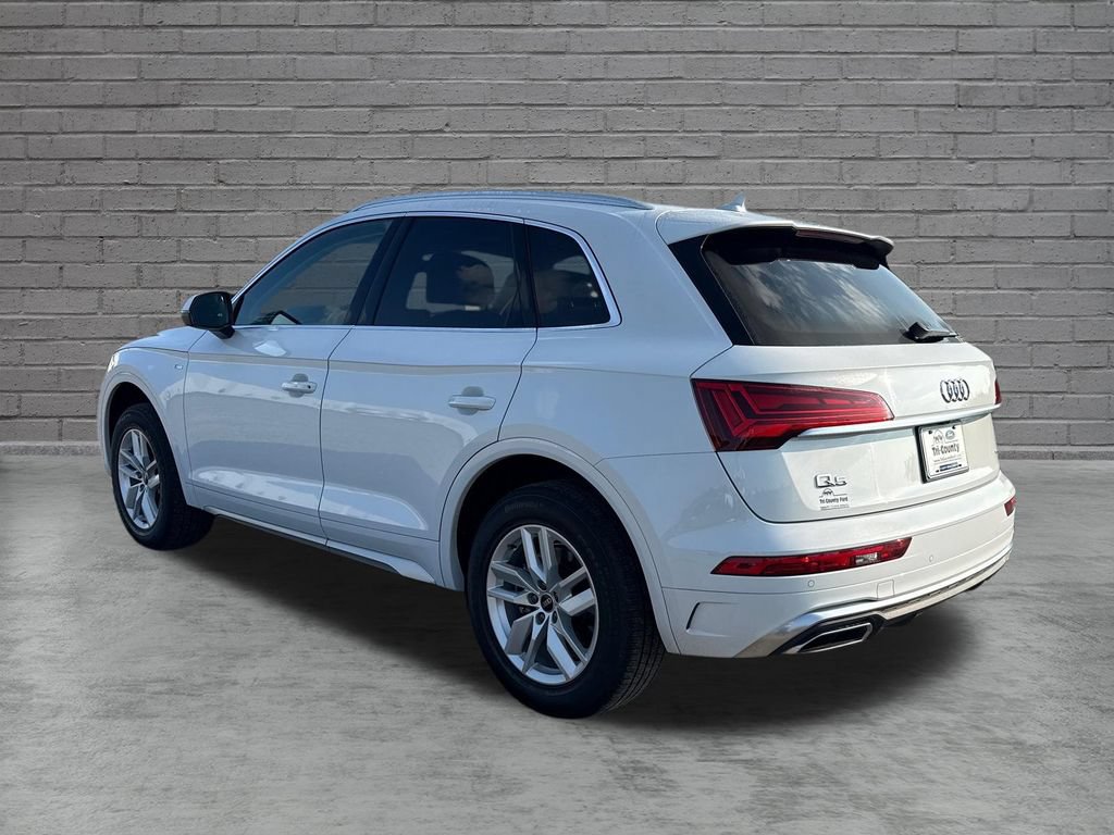 Used 2023 Audi Q5 2.0T Premium w/ Convenience Package AWD/4WD image 5
