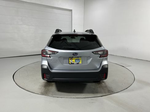Used 2022 Subaru Outback Premium AWD/4WD image 29