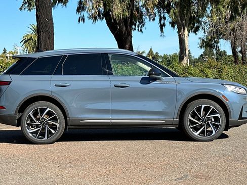 New 2024 Lincoln Corsair Reserve w/ Equipment Group 202A image 4