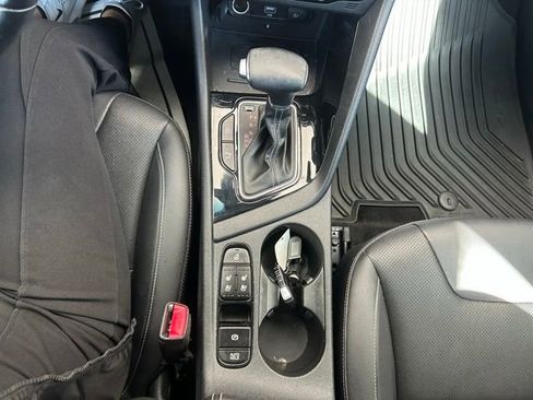 Used 2021 Kia Niro EX Premium FWD image 18