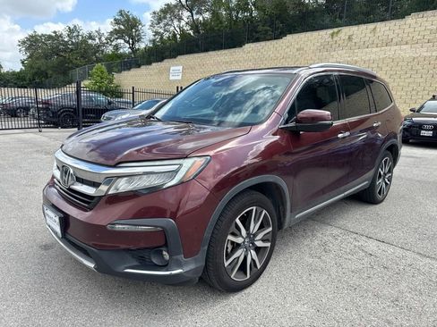 Used 2021 Honda Pilot Touring image 2