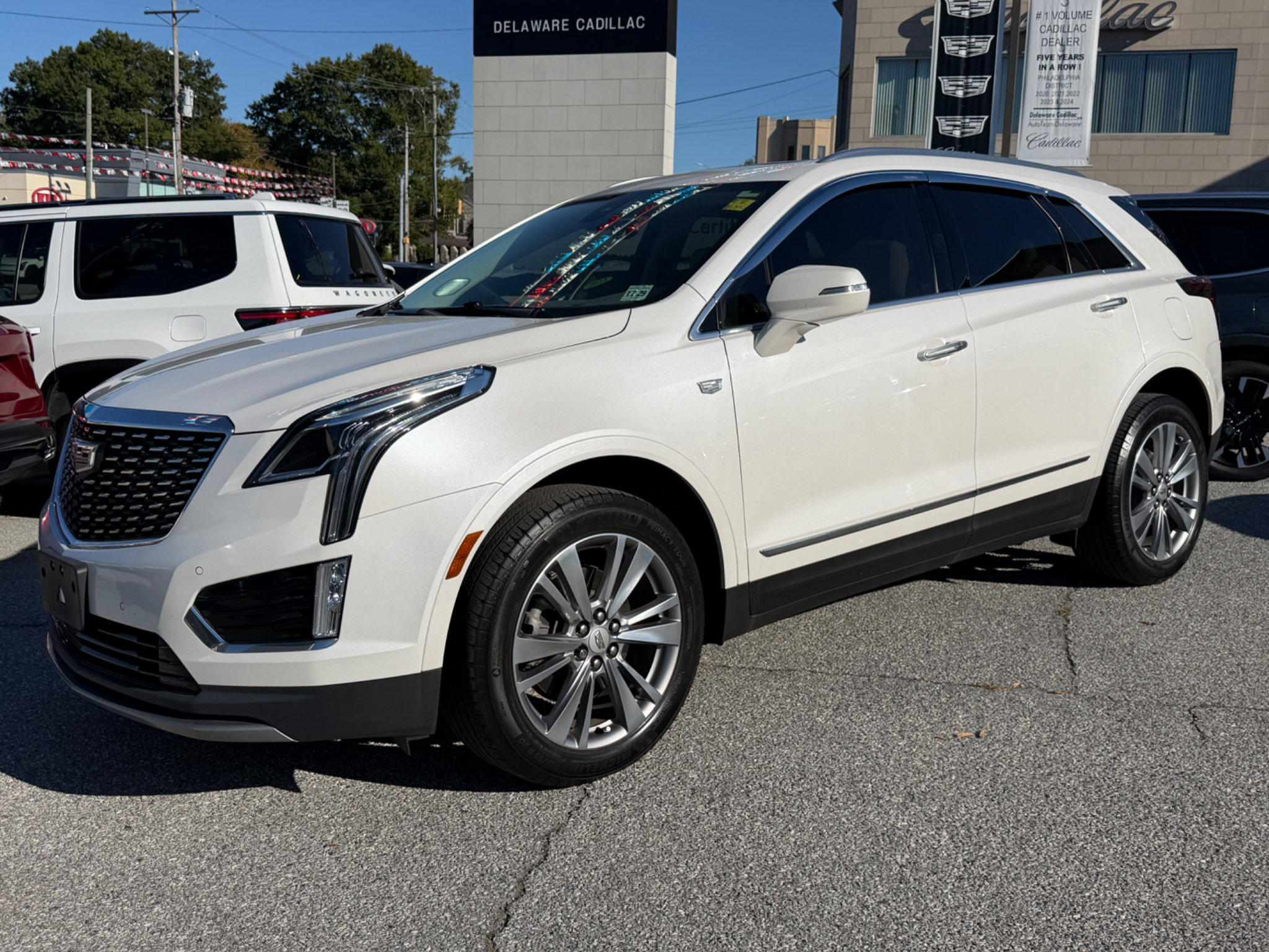 Used 2024 Cadillac XT5 Premium Luxury FWD image 2
