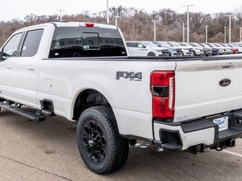 New 2026 Ford F250 Lariat w/ Black Appearance Package image 4