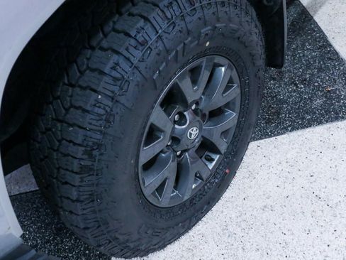 Used 2022 Toyota Tacoma SR5 RWD image 34