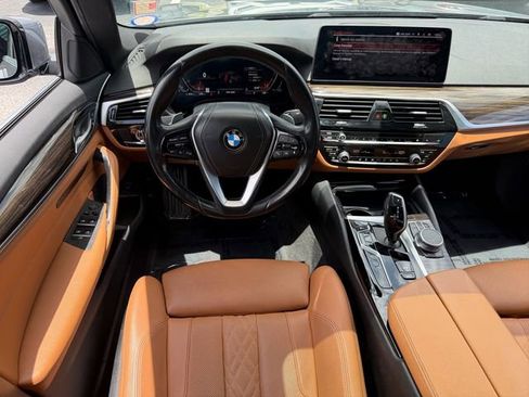 Used 2021 BMW 530i w/ Convenience Package RWD image 13