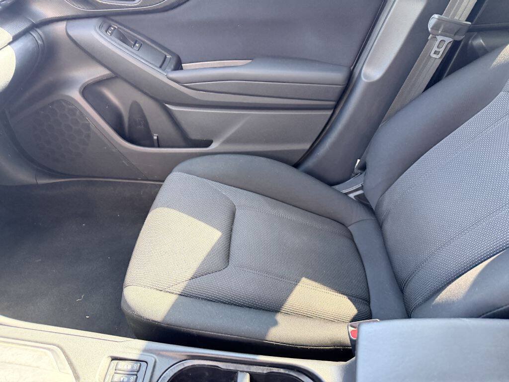 Used 2018 Subaru Impreza 2.0i Premium w/ Eyesight & BSD & Rcta AWD/4WD image 11