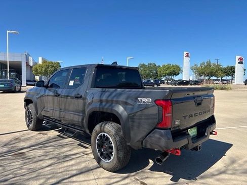 Used 2026 Toyota Tacoma TRD Off-Road AWD/4WD image 7