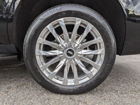 Used 2022 Cadillac Escalade Premium Luxury RWD image 50