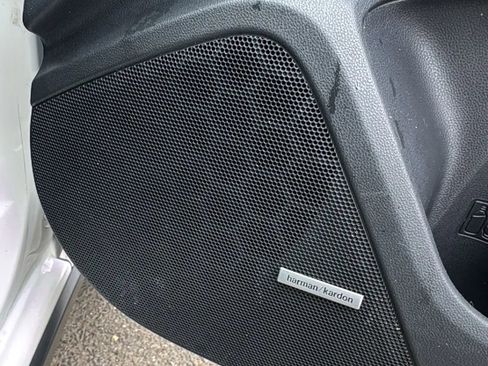 Used 2019 Subaru Crosstrek 2.0i Limited w/ Moonroof Package w/Navigation image 26