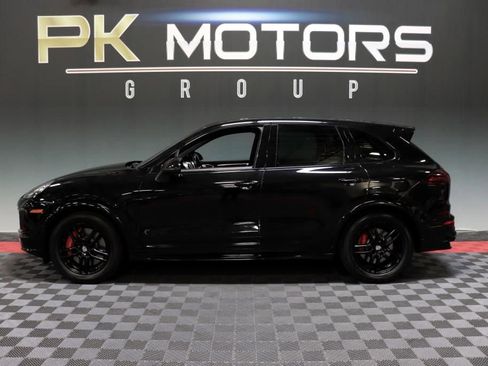 Used 2017 Porsche Cayenne GTS image 3