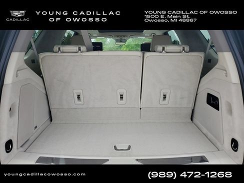 Used 2023 Cadillac Escalade Premium Luxury Platinum w/ Heavy-Duty Trailer Package AWD/4WD image 33