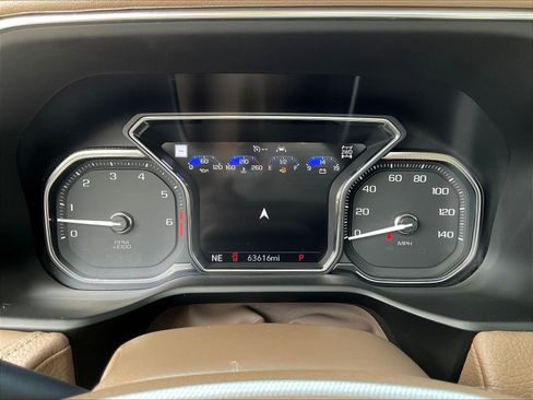 Used 2021 GMC Yukon Denali AWD/4WD image 13