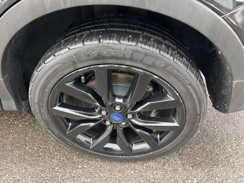 Used 2018 Ford Escape SE w/ SE Sport Appearance Package image 23