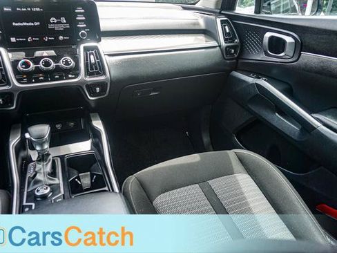 Used 2023 Kia Sorento LX FWD image 26