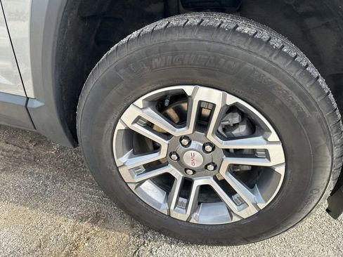 Used 2025 GMC Terrain Elevation image 12