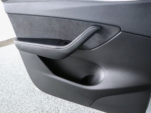 Used 2022 Tesla Model Y Performance AWD/4WD image 19