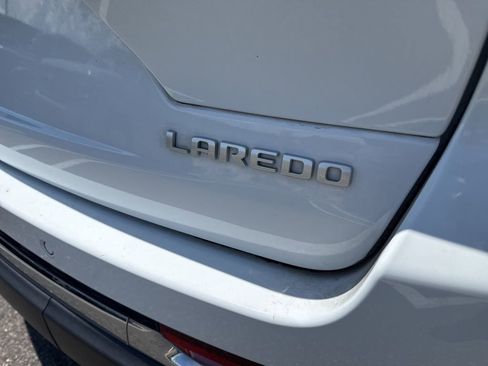 Used 2024 Jeep Grand Cherokee Laredo X AWD/4WD image 12