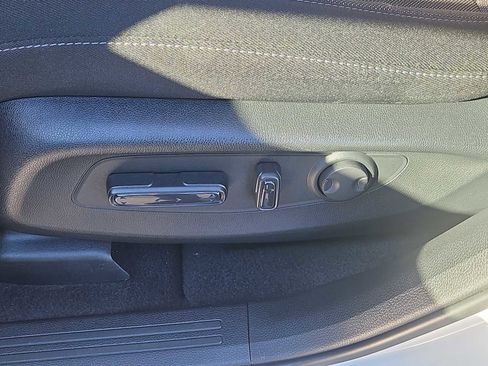 Used 2023 Honda CR-V EX image 13