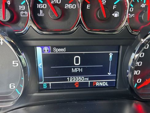 Used 2018 Chevrolet Silverado 1500 LT w/ All Star Edition image 44