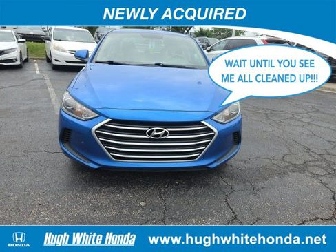 Used 2017 Hyundai Elantra SE FWD image 1