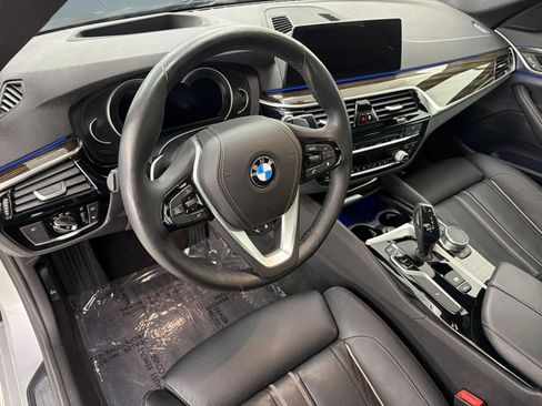 Used 2018 BMW 530i xDrive AWD/4WD image 4