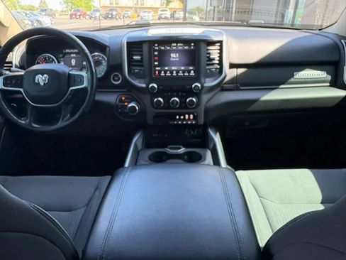 Used 2019 RAM 1500 Big Horn AWD/4WD image 10