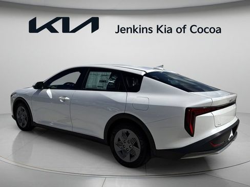 New 2026 Kia K4 FWD image 8