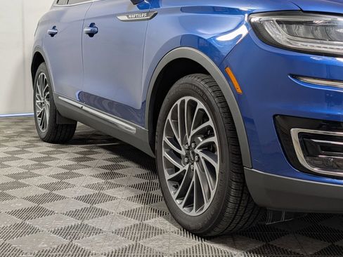 Used 2020 Lincoln Nautilus Reserve AWD/4WD image 2