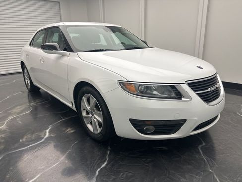 Used 2011 Saab 9-5 Turbo4 image 2