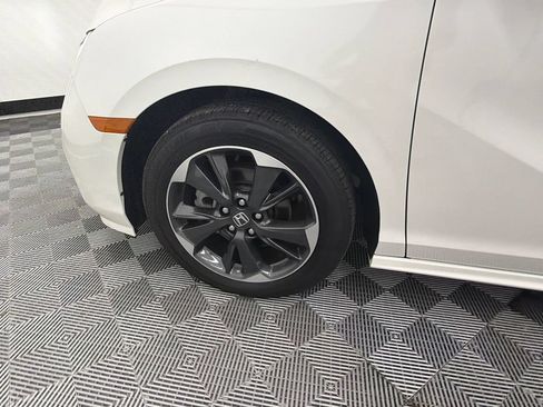 Used 2024 Honda Odyssey Elite image 13