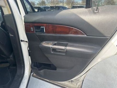 Used 2013 Lincoln MKX FWD image 33