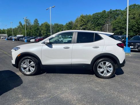 Certified 2024 Buick Encore GX Preferred AWD/4WD image 3