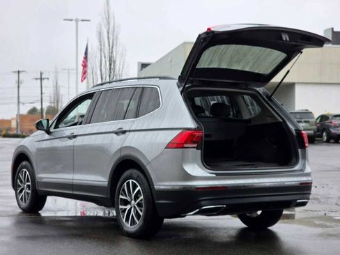 Used 2020 Volkswagen Tiguan SE image 6
