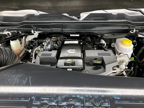 Used 2022 RAM 2500 Laramie AWD/4WD image 31