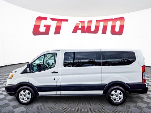 Used 2019 Ford Transit 150 XLT image 4