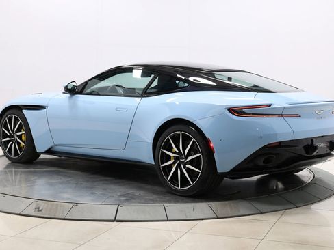 Used 2018 Aston Martin DB11 V12 RWD image 60