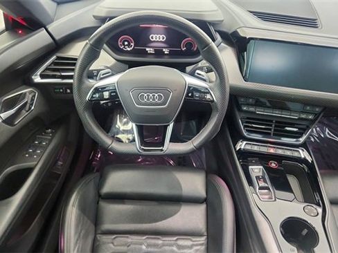 Used 2022 Audi e-tron GT Prestige w/ Prestige Package image 36