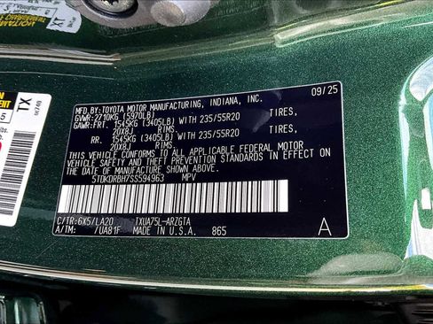 Used 2025 Toyota Highlander Platinum image 18