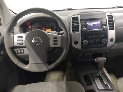 Used 2017 Nissan Frontier SV image 22