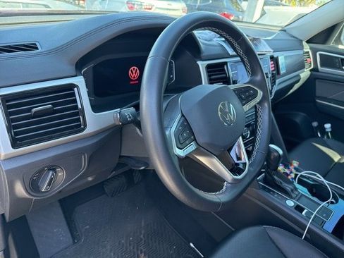 Certified 2023 Volkswagen Atlas SE w/ Panoramic Sunroof Package image 16