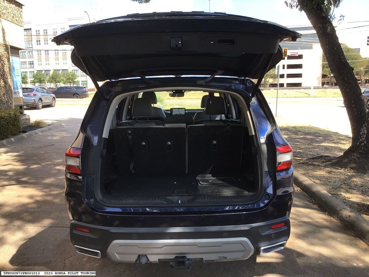 Used 2023 Honda Pilot Touring image 13