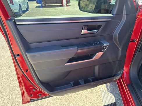 Used 2024 Toyota Sequoia Platinum image 18